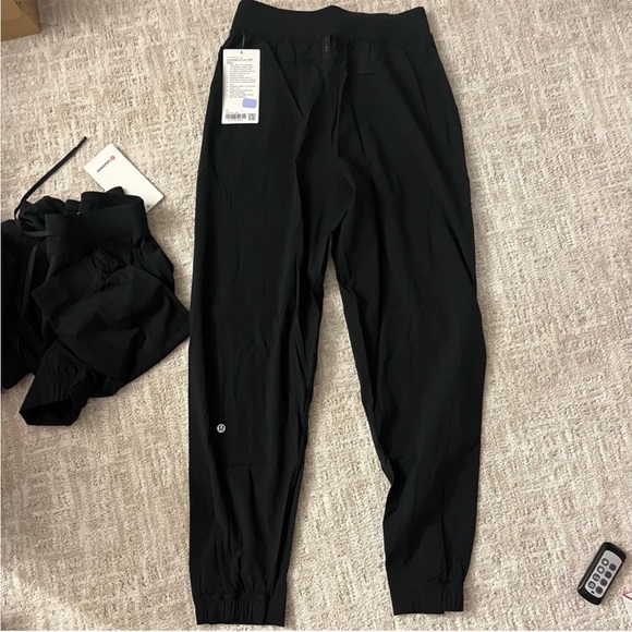 Lululemon black license to train high rise pants NEW - Picture 7 of 9